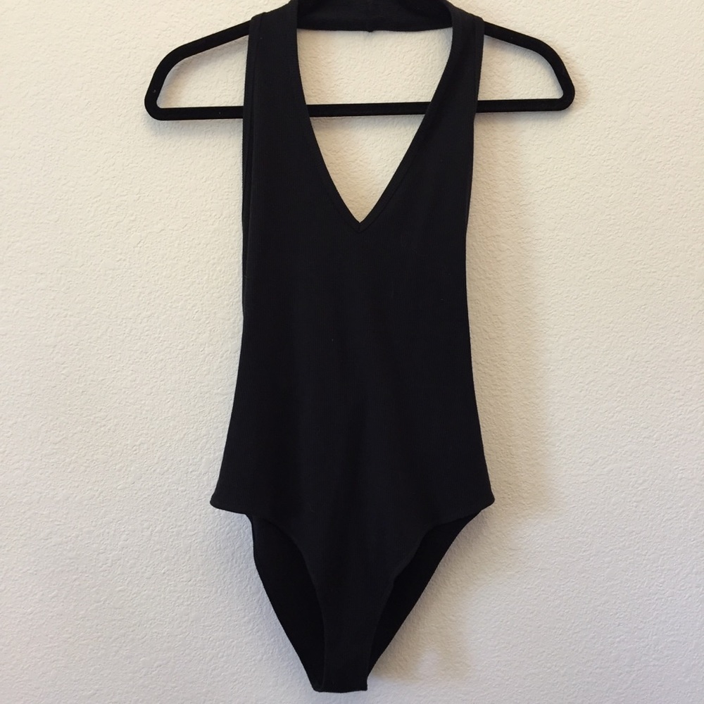 💐 Deep V Low-Back Halter Ribbed Knit Bodysuit